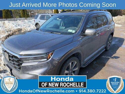 2023 Honda Pilot Touring 8-Passenger