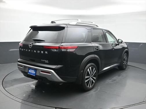 2024 Nissan Pathfinder Platinum 4WD