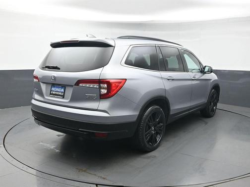 Lunar Silver Metallic 2022 Honda Pilot AWD Special Edition