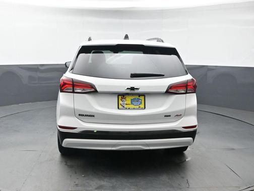 Summit White 2022 Chevrolet Equinox AWD RS