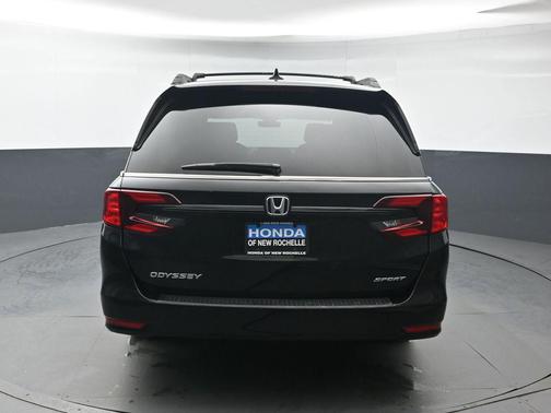 Crystal Black Pearl 2023 Honda Odyssey Sport