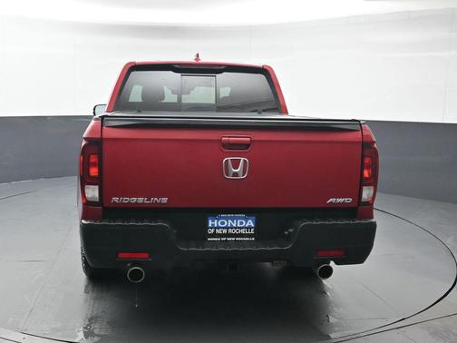 Radiant Red Metallic II 2023 Honda Ridgeline RTL