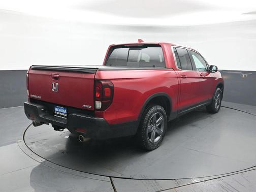 Radiant Red Metallic II 2023 Honda Ridgeline RTL