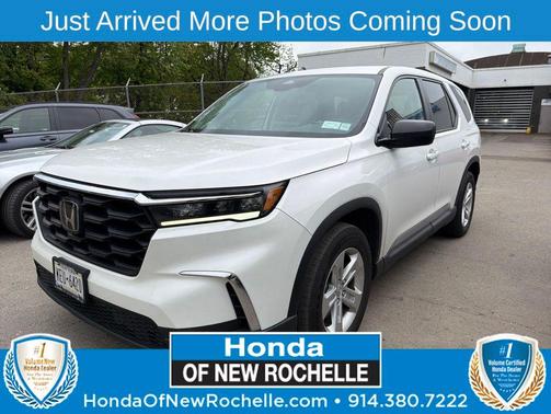 Platinum White 2023 Honda Pilot AWD LX