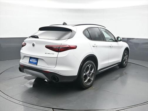 2022 Alfa Romeo Stelvio Ti