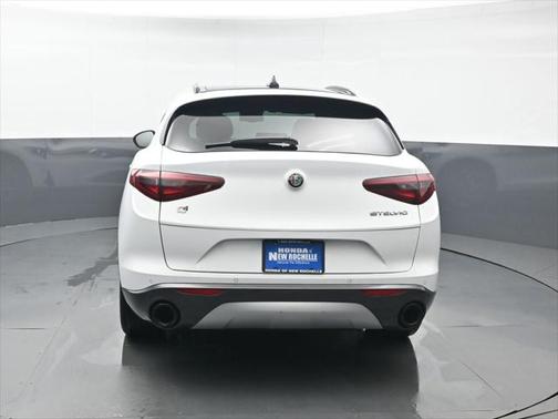 2022 Alfa Romeo Stelvio Ti