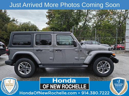 Sting-Gray Clearcoat 2018 Jeep Wrangler Unlimited Sahara