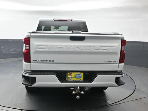 Summit White 2023 Chevrolet Silverado 1500 Custom
