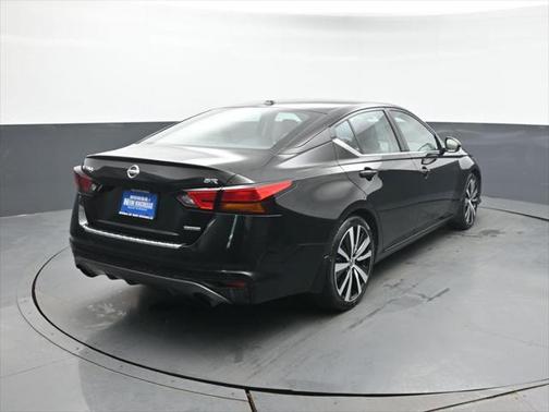 2022 Nissan Altima SR VC-Turbo FWD