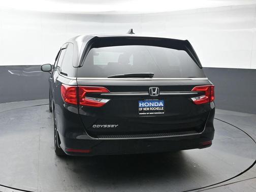 Crystal Black Pearl 2023 Honda Odyssey EX-L