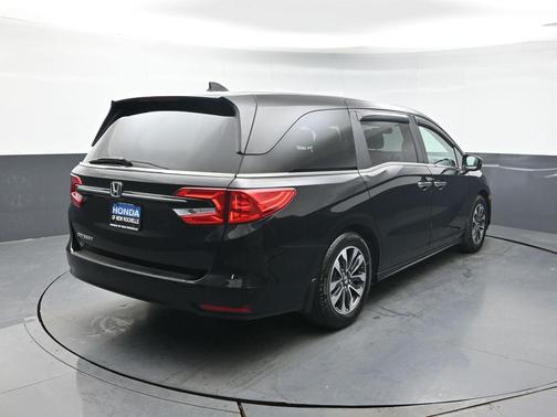 Crystal Black Pearl 2023 Honda Odyssey EX-L