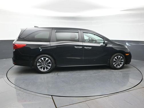 Crystal Black Pearl 2023 Honda Odyssey EX-L