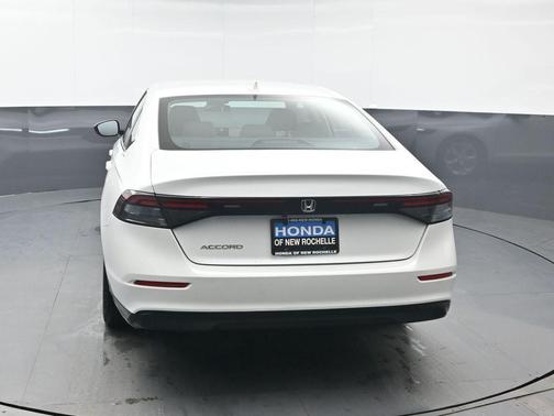 Platinum White Pearl 2024 Honda Accord LX 1.5T