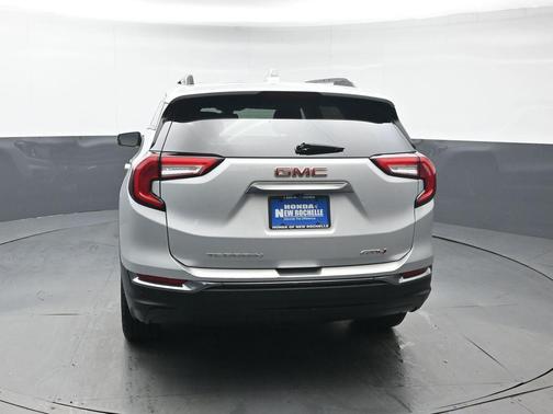 2022 GMC Terrain AWD AT4