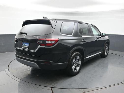 Crystal Black Pearl 2025 Honda Pilot EX-L