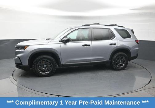 Lunar Silver Metallic 2023 Honda Pilot AWD TrailSport