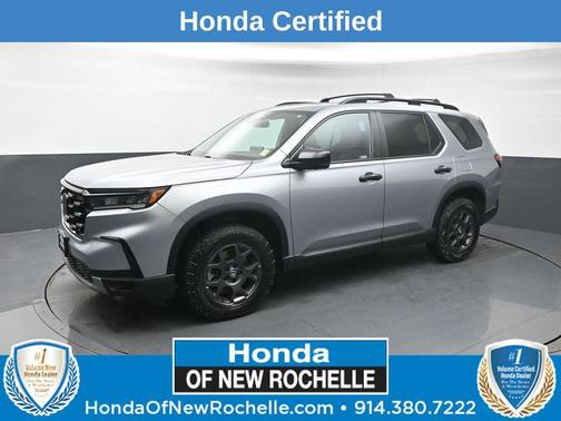 Lunar Silver Metallic 2023 Honda Pilot AWD TrailSport