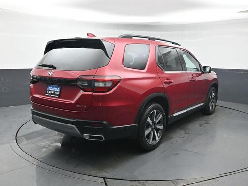 Radiant Red Metallic II 2023 Honda Pilot AWD Elite