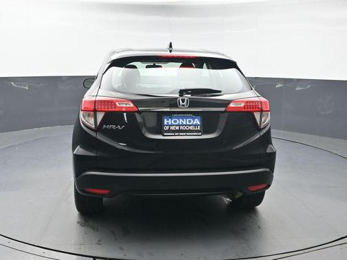 Crystal Black Pearl 2022 Honda HR-V LX