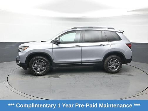 Lunar Silver Metallic 2024 Honda Passport AWD TrailSport