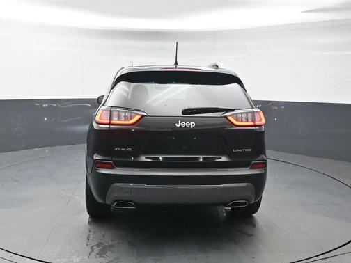 Diamond Black Crystal Pearlcoat 2019 Jeep Cherokee Limited