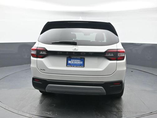 2023 Honda Pilot AWD EX-L 8 Passenger