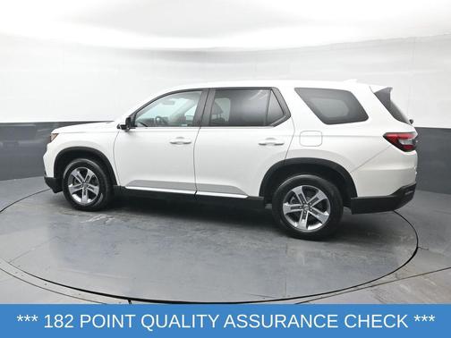 2023 Honda Pilot AWD EX-L 8 Passenger