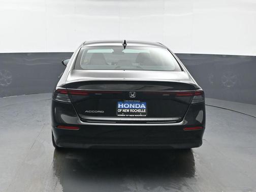 Crystal Black Pearl 2024 Honda Accord LX 1.5T