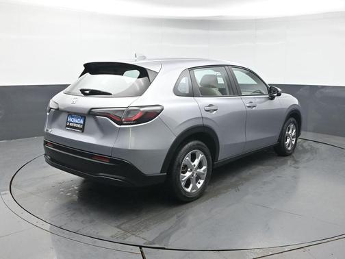 Lunar Silver Metallic 2023 Honda HR-V LX