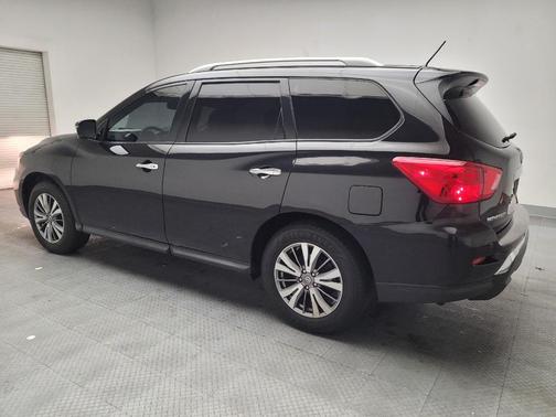 2018 Nissan Pathfinder SL