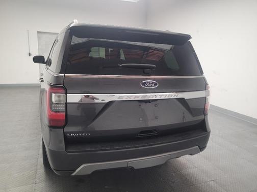 Gray 2018 Ford Expedition Limited