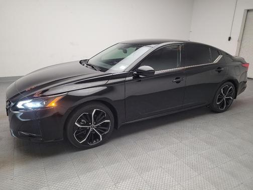 2023 Nissan Altima SR FWD