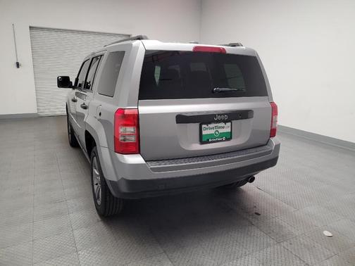 Billet Silver Metallic Clearcoat 2016 Jeep Patriot Sport