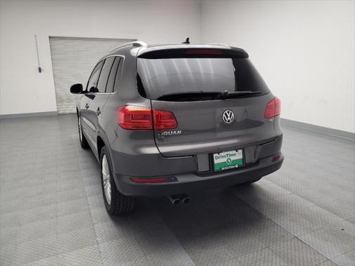 2016 Volkswagen Tiguan SE