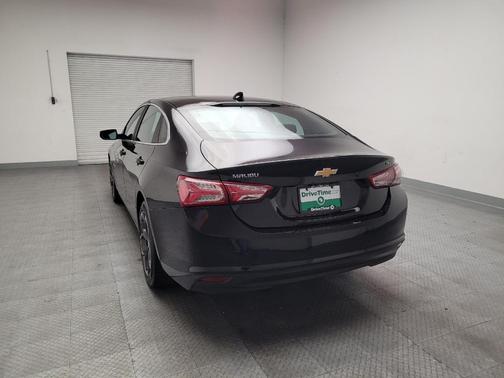 Mosaic Black Metallic 2022 Chevrolet Malibu FWD LT