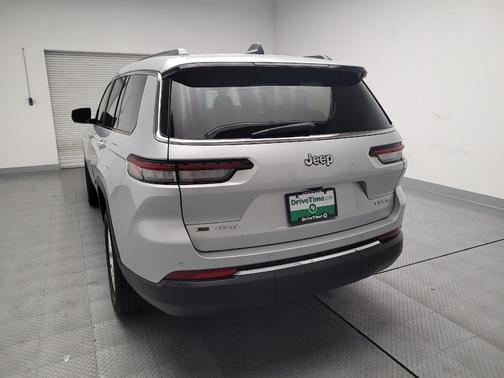 2022 Jeep Grand Cherokee L Laredo