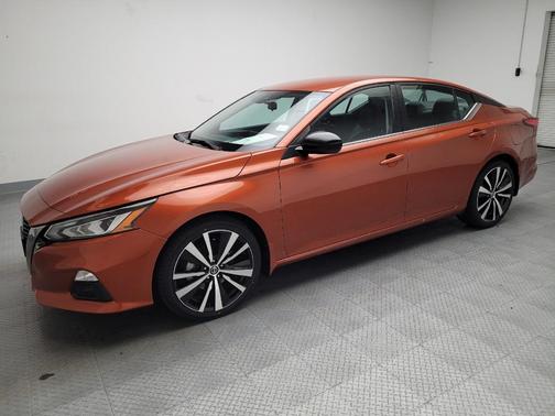 2021 Nissan Altima SR FWD
