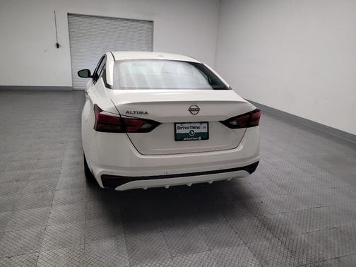 White 2025 Nissan Altima 2.5 SV