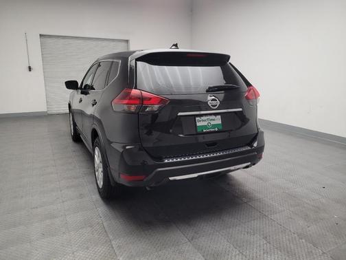 Magnetic Black 2018 Nissan Rogue S