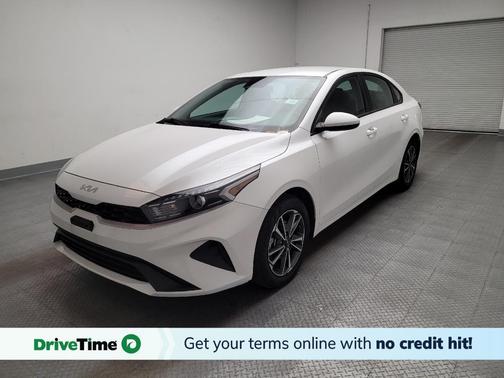 Snow White Pearl 2023 Kia Forte LXS
