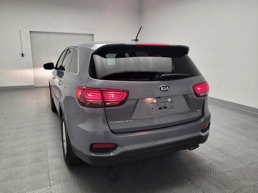 Everlasting Silver 2020 Kia Sorento LX