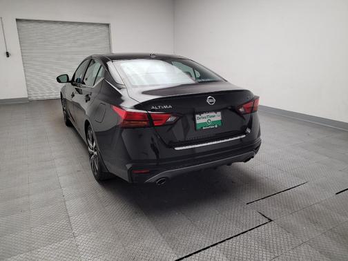Super Black 2020 Nissan Altima SR FWD