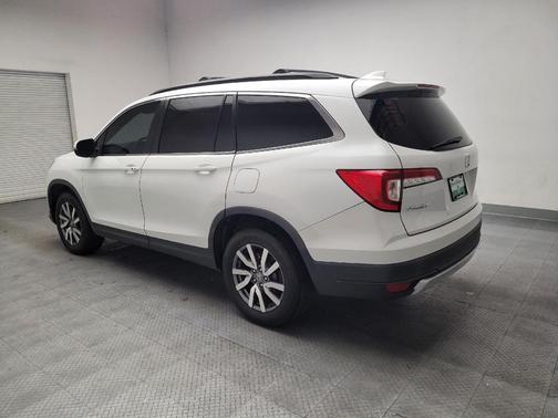 Platinum White Pearl 2021 Honda Pilot 2WD EX