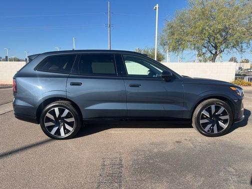 2025 Volvo EX90 Twin Motor Plus