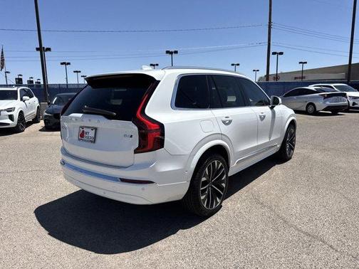 2025 Volvo XC90 B6 Plus 6-Seater