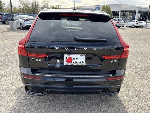 2025 Volvo XC60 B5 Plus