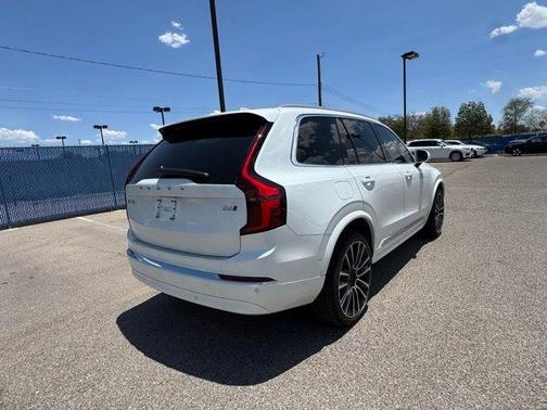 2025 Volvo XC90 B6 Ultra