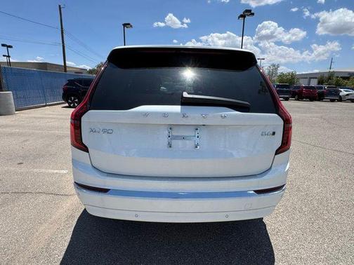 2025 Volvo XC90 B6 Ultra