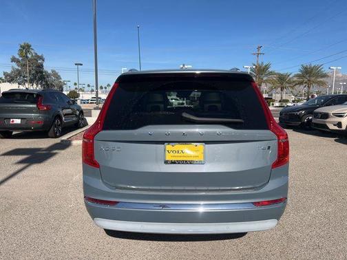 2022 Volvo XC90 T6 Inscription 7 Passenger