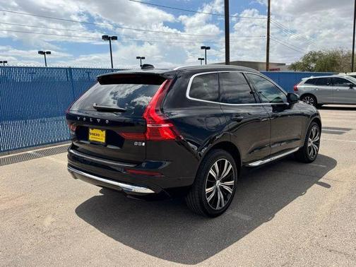 2023 Volvo XC60 B5 Plus Bright Theme